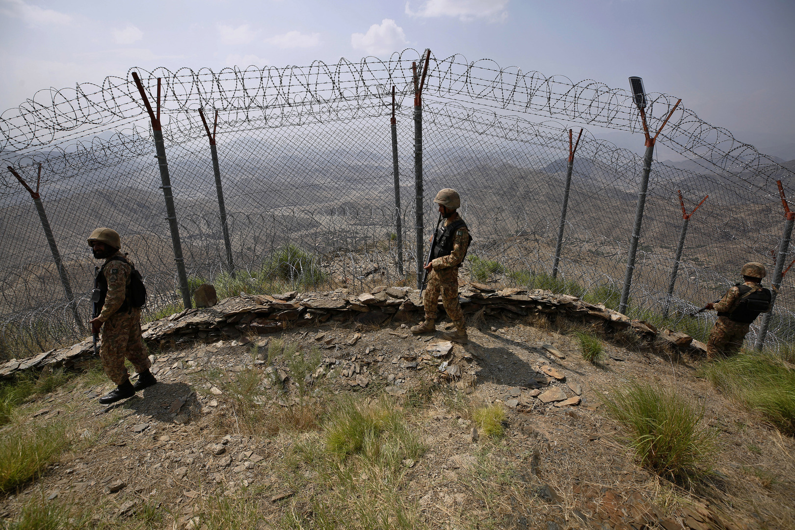 مسؤولون أفغان: حصيلة ضحايا الغارات الباكستانية الأخيرة بلغت 47 قتيلا
