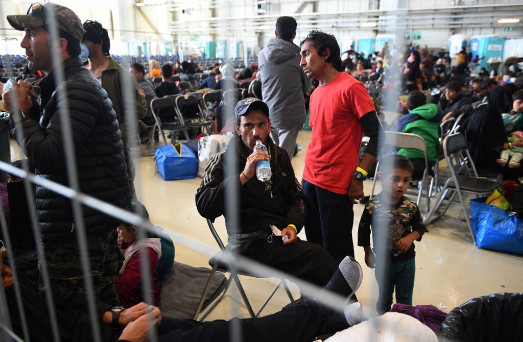 مجلة أمريكية: زائر غير منتظر دق الباب على أسرة لاجئة في ألمانيا وطلب منها إخلاء المنزل للأوكرانيين