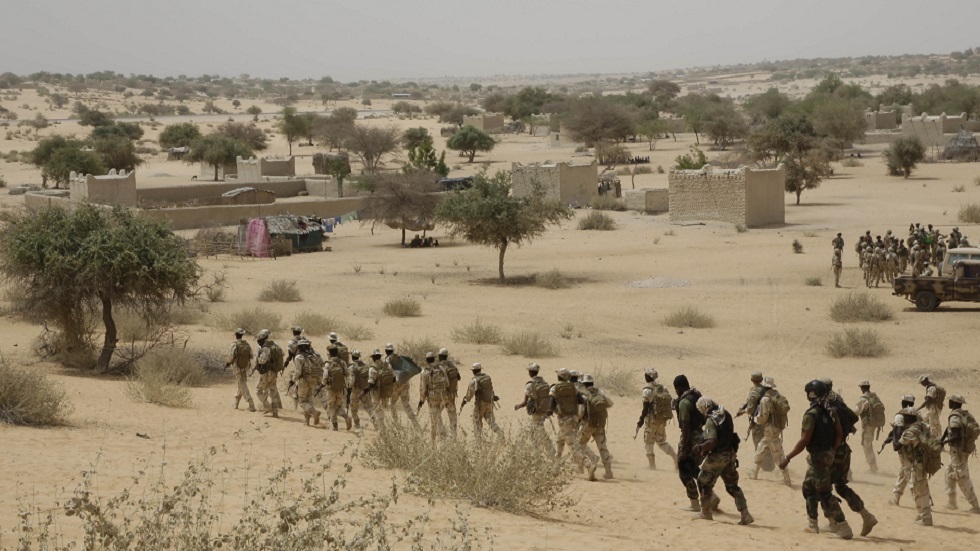 برلمان النيجر يوافق على نشر قوات أجنبية في البلاد لمكافحة الجهاديين