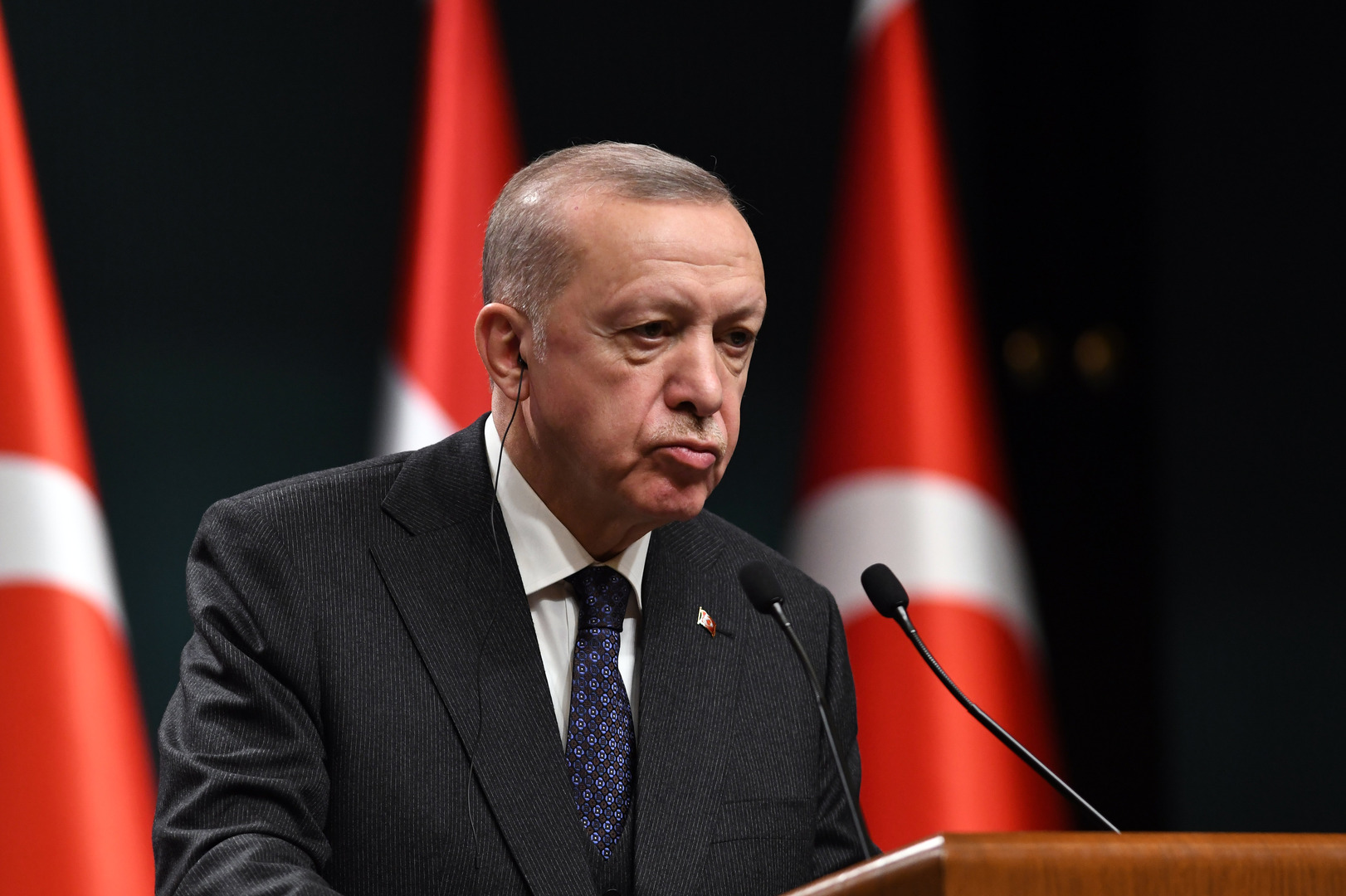 رئيس حزب تركي: أردوغان سبب انفجار أزمة الصرف في تركيا