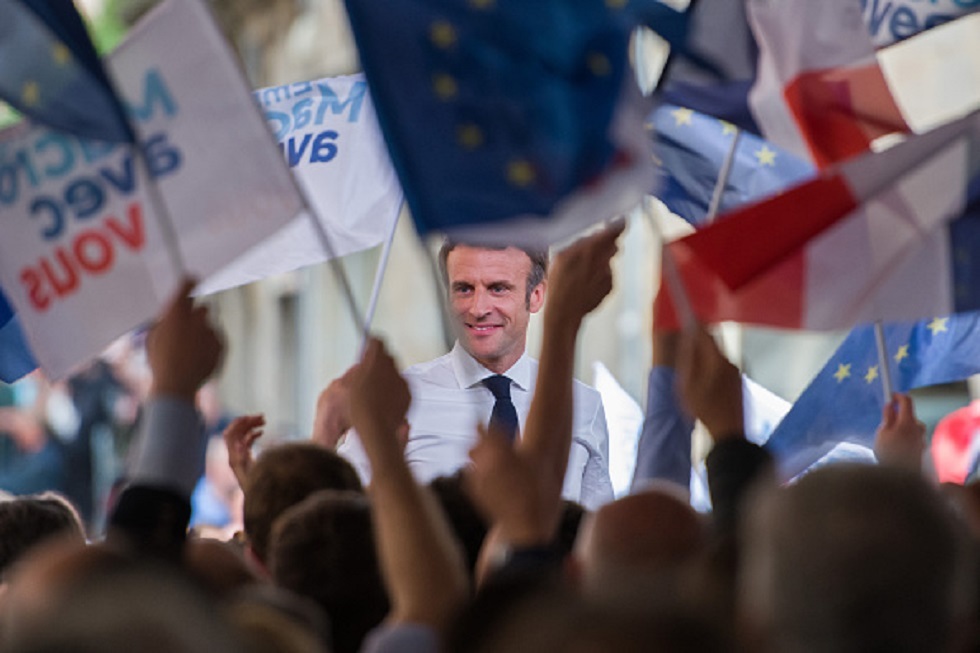 زعماء أوروبيون يهنئون ماكرون بإعادة انتخابه رئيسا لفرنسا