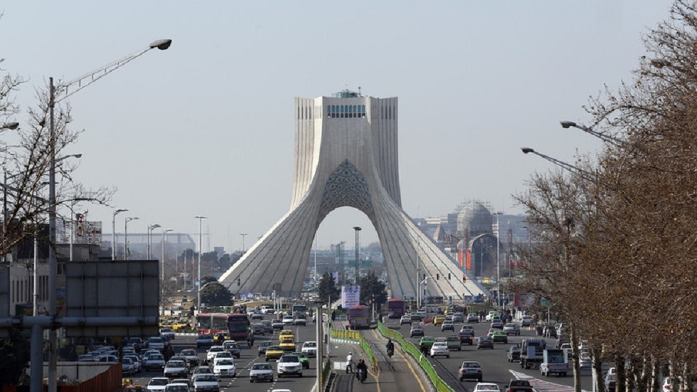 ميدان آزادي وسط طهران - أرشيف