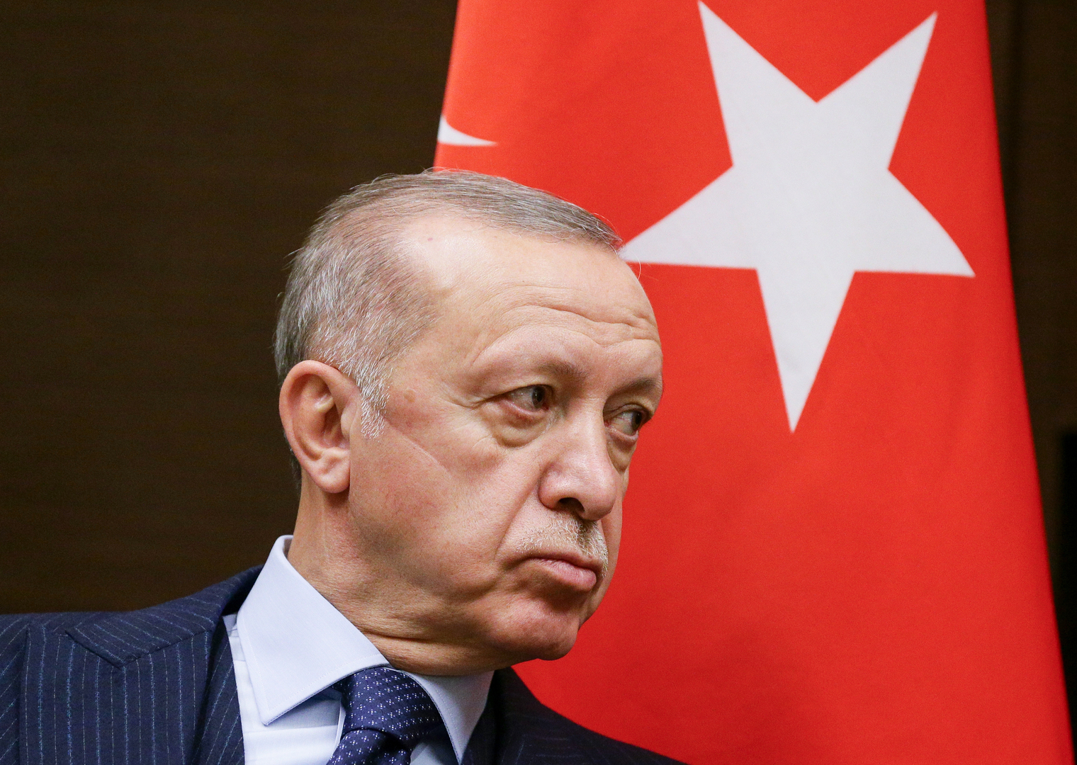 أنقرة: أردوغان أبدى لبوتين استعداد تركيا لمواصلة جهود الوساطة لإحلال السلام بين موسكو وكييف