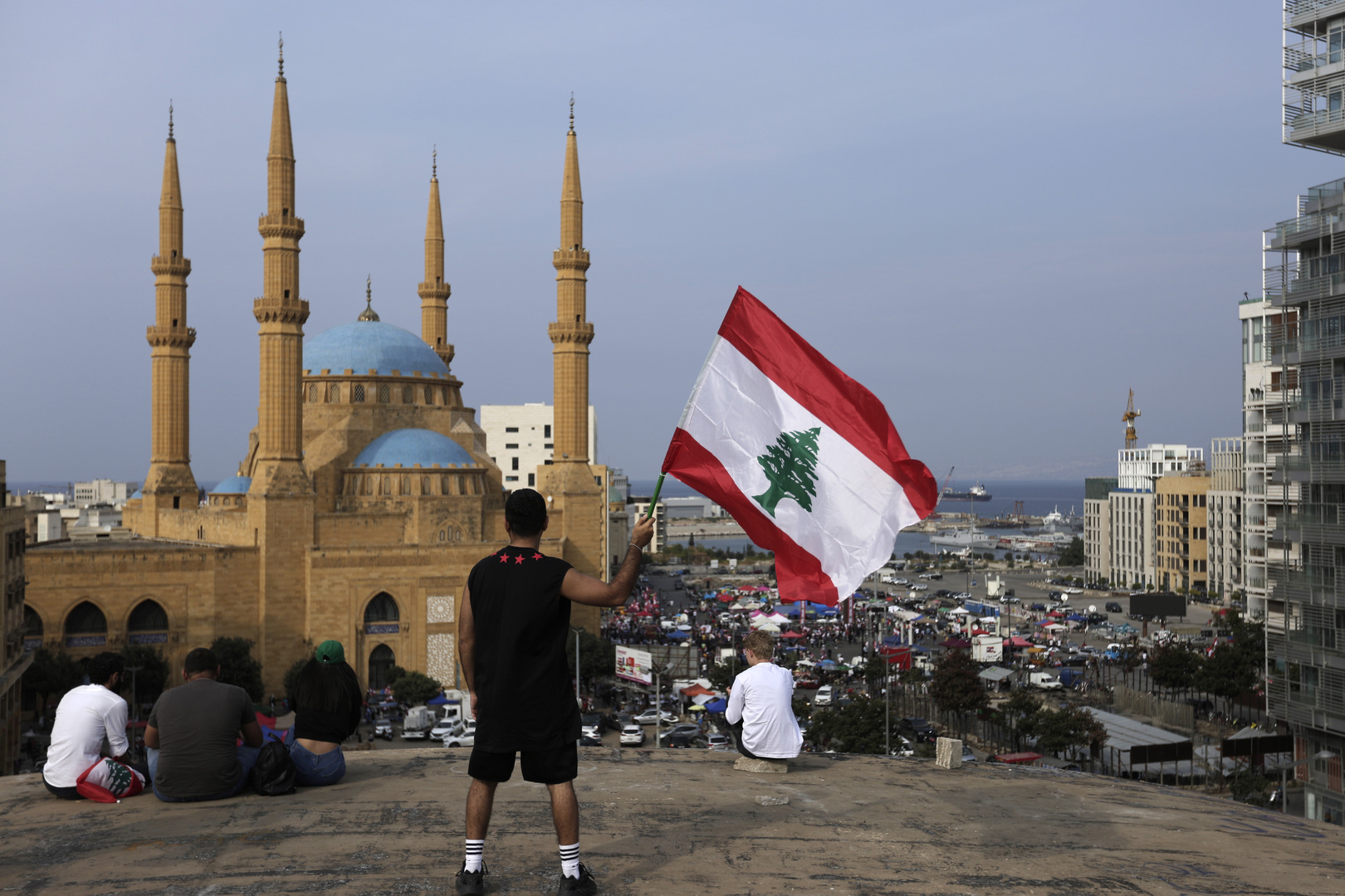قرار من الأمن العام اللبناني يثير ضجة كبيرة