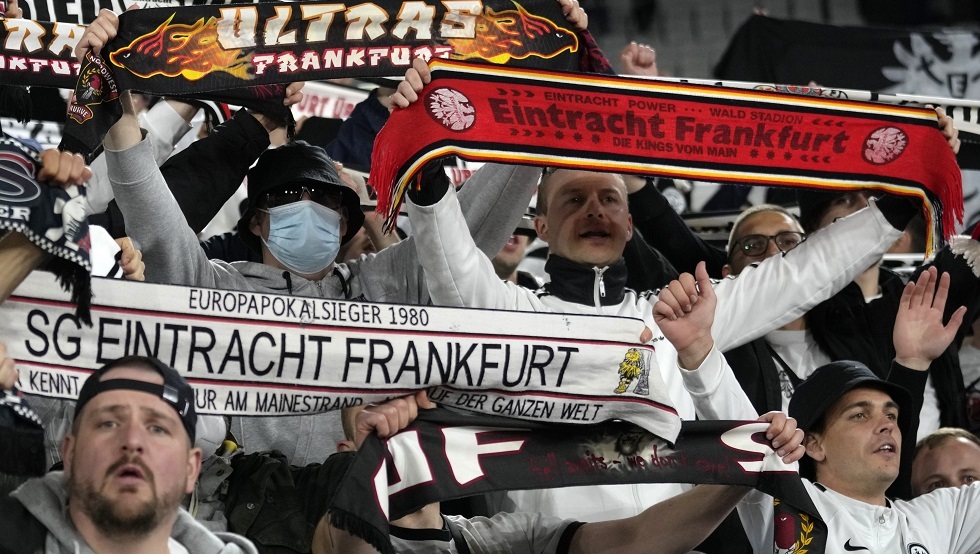 آينتراخت فرانكفورت يقترب من نهائي الدوري الأوروبي