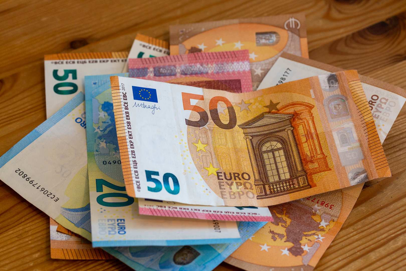 التضخم يتسارع في منطقة اليورو ويصعد إلى مستويات تاريخية