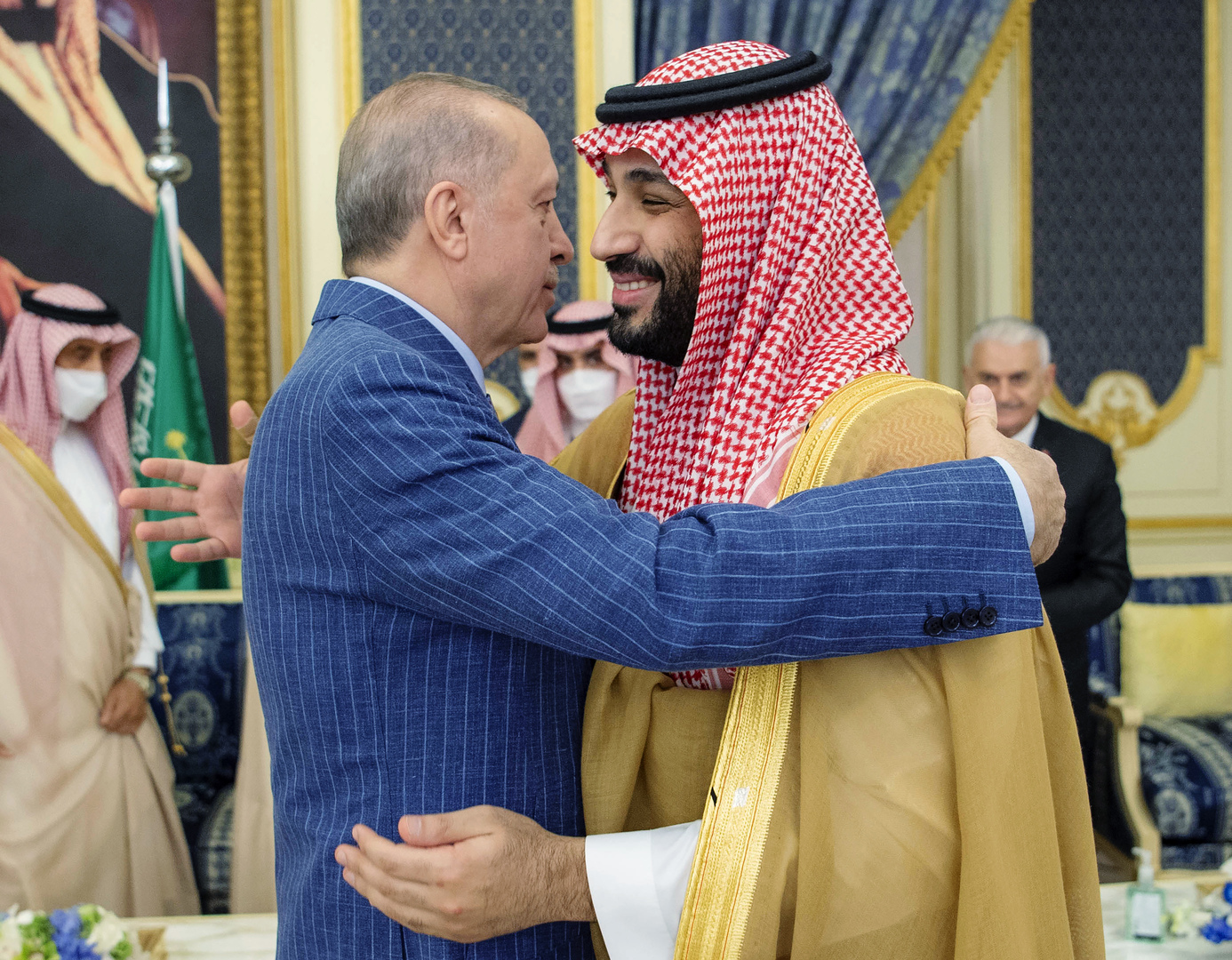 أمير سعودي يعلق على زيارة أردوغان إلى السعودية ولقائه بالملك وولي العهد