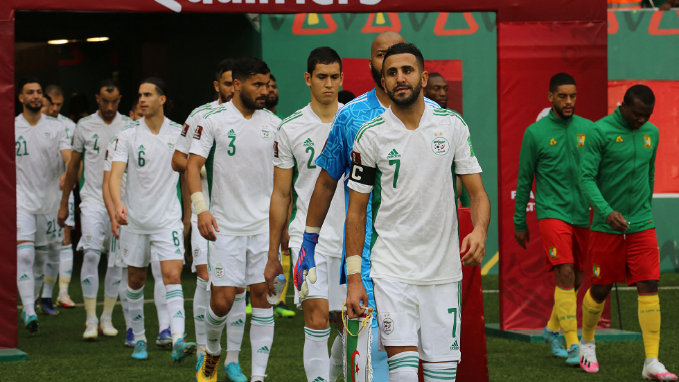 محرز يتفاعل مع  أخبار إمكانية إعادة مباراة الجزائر والكاميرون