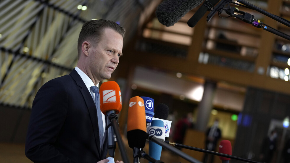 الدنمارك تستدعي سفير موسكو بدعوى خرق روسيا مجالها الجوي