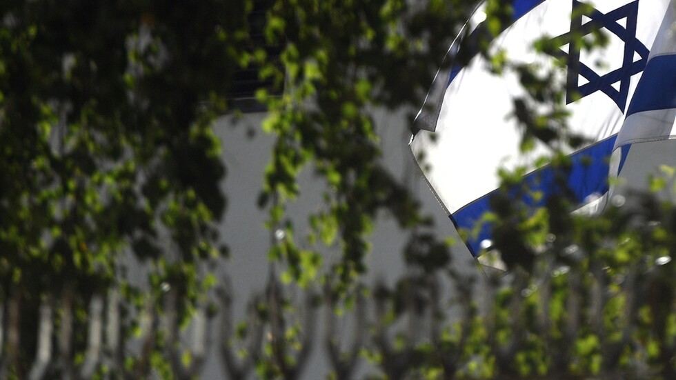 مكان: تل أبيب تستدعي السفير الروسي للاستفسار حول تصريحات لافروف بخصوص أصول زيلينسكي اليهودية