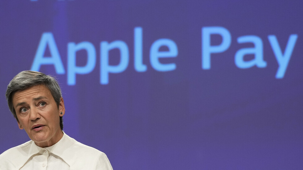 الاتحاد الأوروبي يتحرك ضد شركة "أبل" في قضية احتكار