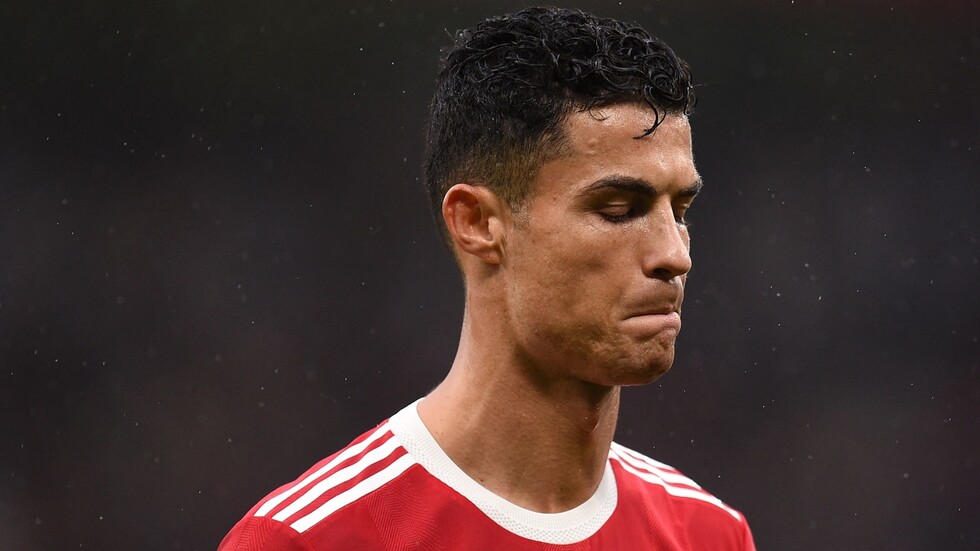 بالفيديو.. رونالدو يبكي عقب مواجهة برينتفورد ويوجه رسالة "غامضة"