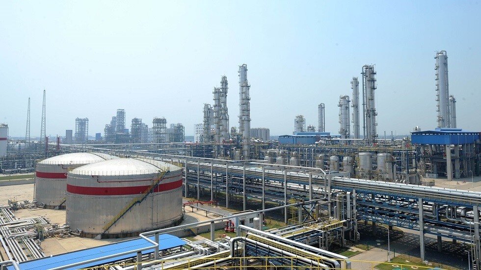 "فاينانشيال تايمز": المصافي الصينية المستقلة تزيد مشترياتها من النفط الروسي