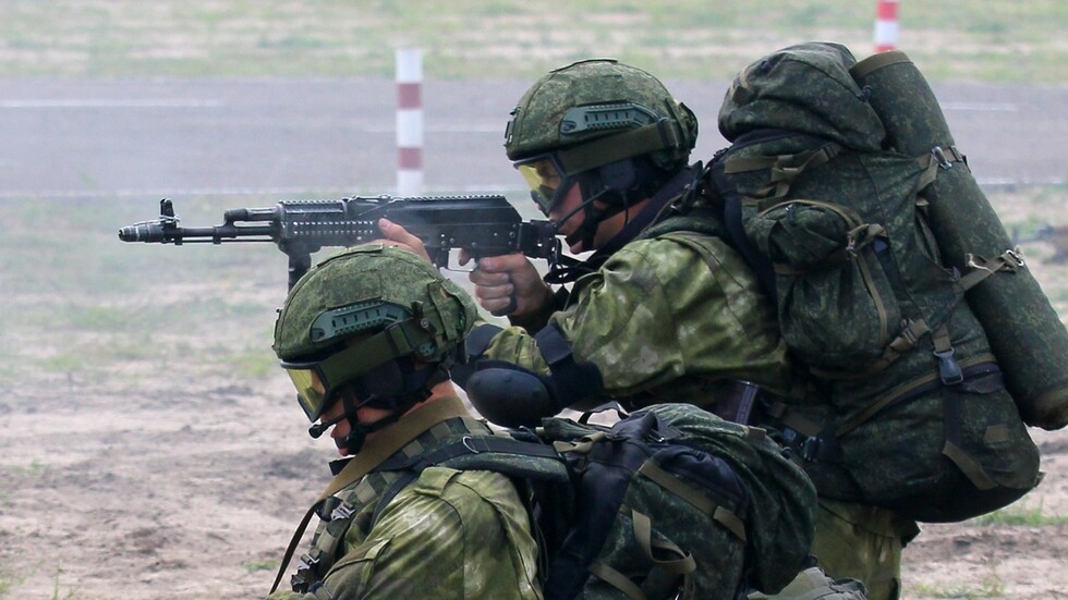 بيلاروس تبدأ اختبارا مفاجئا للجيش لرفع حالة التأهب