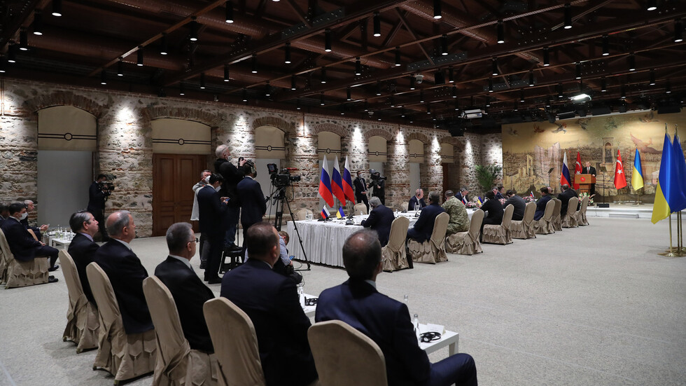 الرئاسة الأوكرانية: لا نزال مستعدين للتفاوض مع روسيا