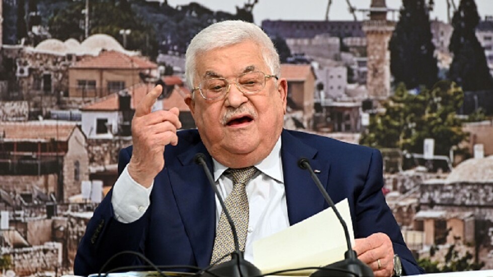 عباس يدين مقتل مدنيين إسرائيليين في تل أبيب