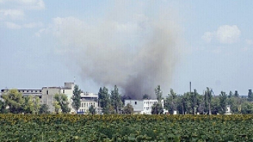 الدفاع الروسية: النازيون يستعدون لاستفزازات بمنطقة تتركز فيها صناعات كيمياوية بدونباس