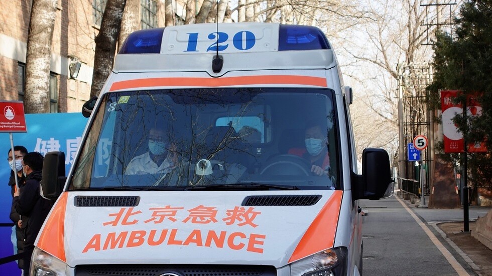 استمرار الاختبارات الجماعية في بكين حول كوفيد وفرض قيود بوسائل النقل العام