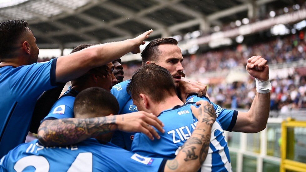 نابولي يتغلب على تورينو في عقر داره (فيديو)