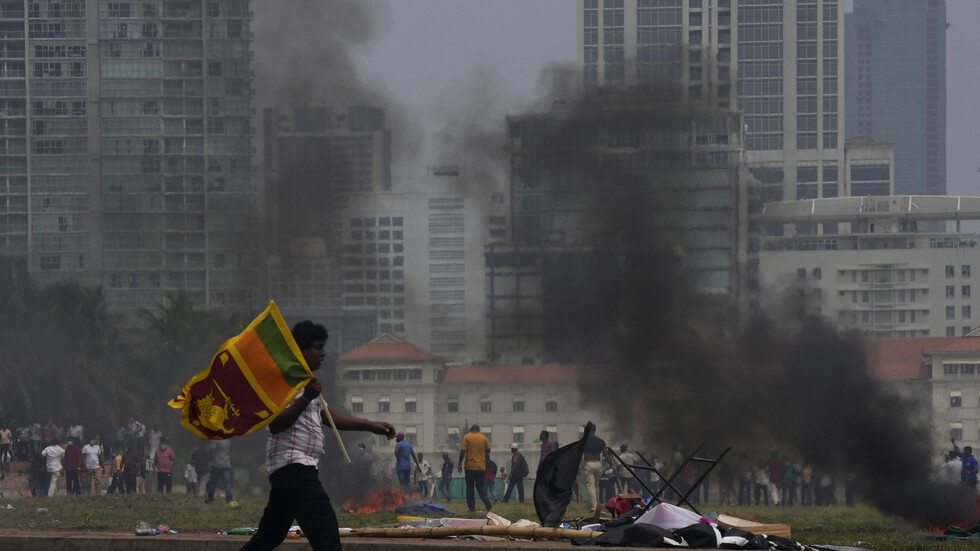 سريلانكا.. ارتفاع عدد مصابي الاحتجاجات إلى 78 شخصا واستقالة رئيس الوزراء