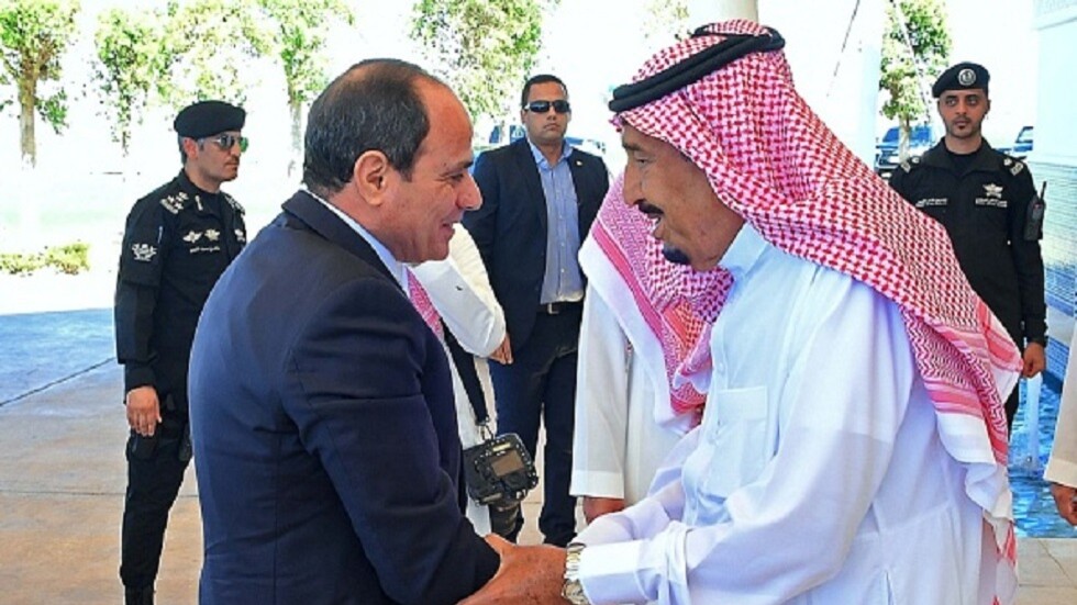 السيسي يتصل بالملك سلمان للاطمئنان على صحته