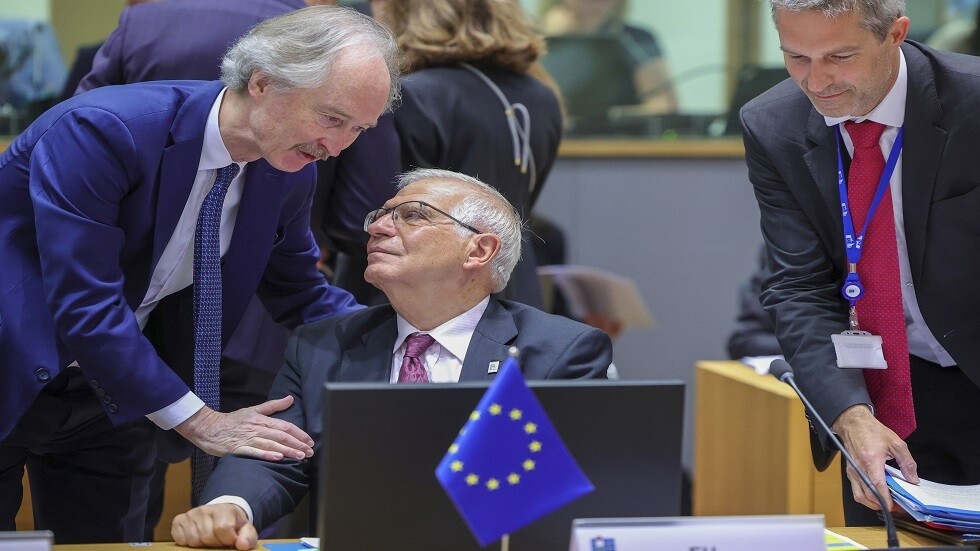 الاتحاد الأوروبي يحث المانحين على مزيد من التبرعات لسوريا ويتعهد بمليار يورو إضافية