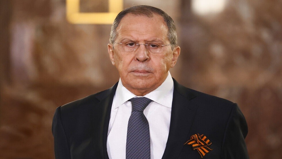 لافروف يصل إلى مسقط (صورة)