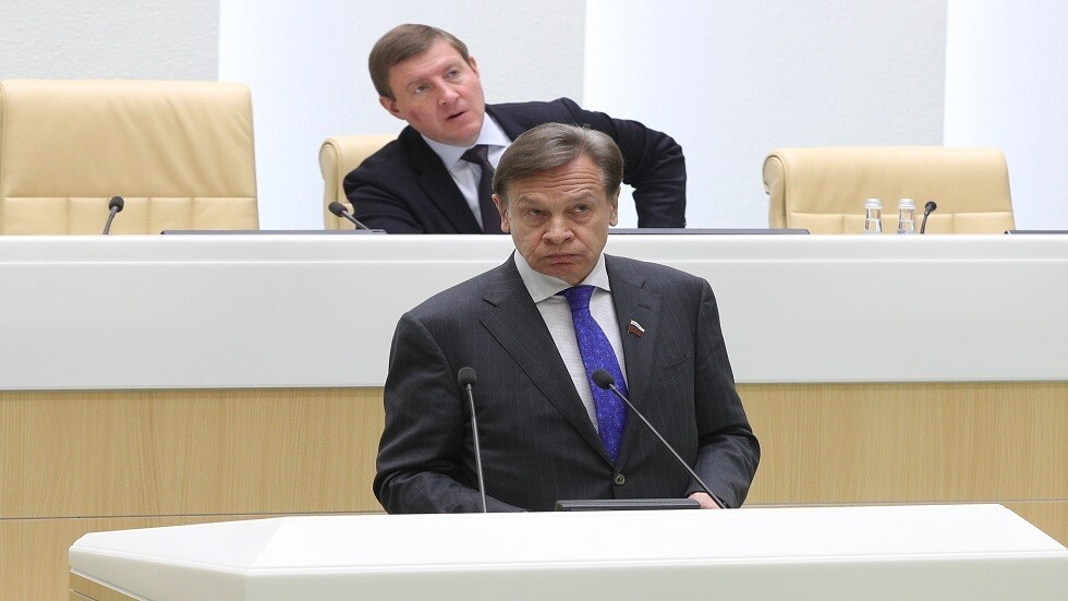 سيناتور روسي: رفض الغرب لنموذج العالم متعدد الأقطاب قد ينتهي بكارثة نووية