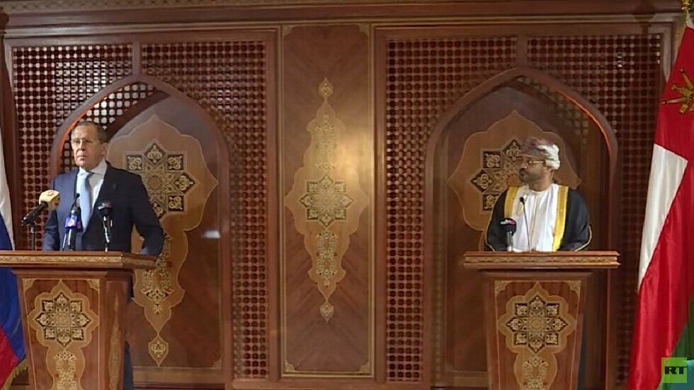 لافروف من مسقط: مواقفنا مع عمان متطابقة من معظم القضايا الدولية