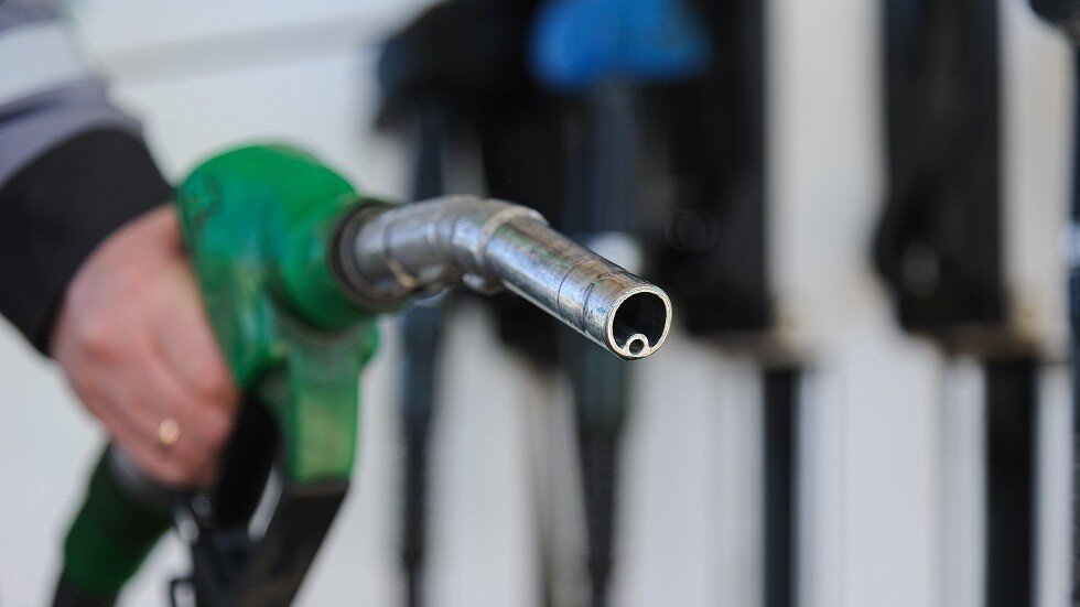 وسائل إعلام إسبانية: أسعار البنزين والديزل وصلت إلى مستويات قياسية