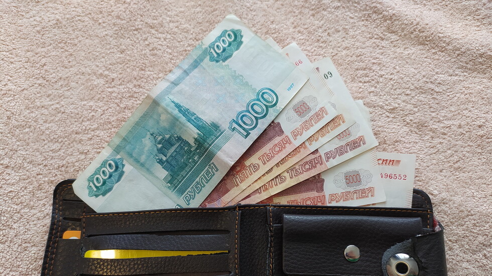 العملة الروسية تواصل الصعود.. اليورو عند مستوى هو الأول منذ 2017