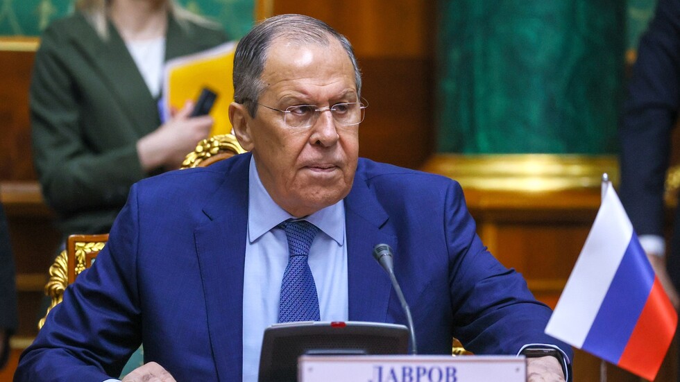 لافروف يصف مطالبة الغرب للدول الأخرى بالانضمام للعقوبات بالموقف الوقح وغير المهذب