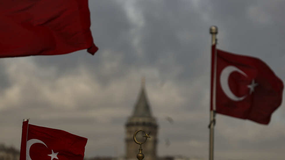 تركيا: لا نغلق الباب أمام انضمام فنلندا والسويد للناتو لكننا نريد التفاوض