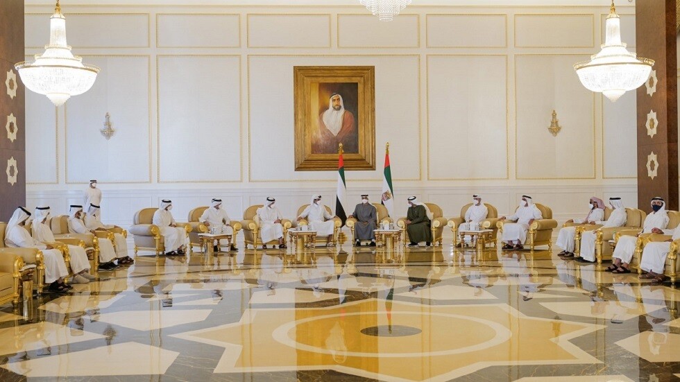 لأول مرة منذ 5 سنوات.. أمير قطر يزور الإمارات لتقديم واجب العزاء في الشيخ خليفة بن زايد (صور)