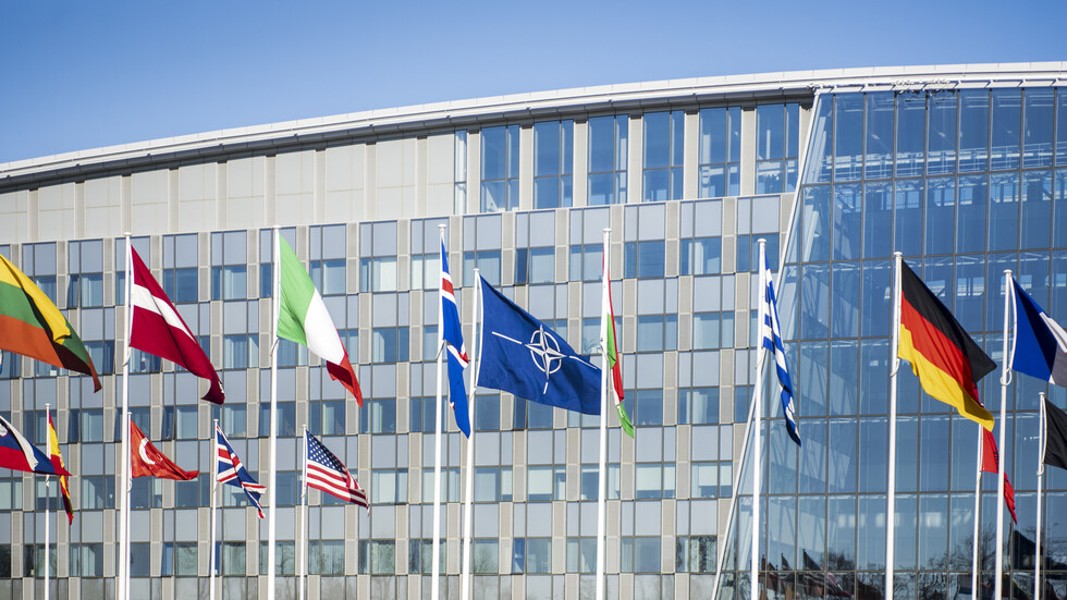 مرشح لجائزة 