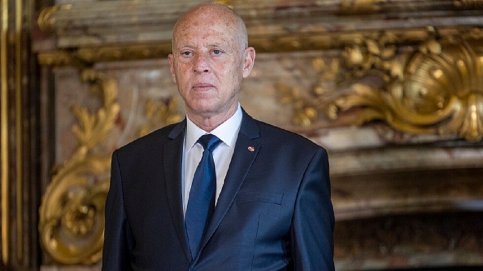 الأميرال العكروت لقيس سعيّد: أصبحت في عزلة وتعديل سياستك ضروري وعاجل تفاديا للأسوأ