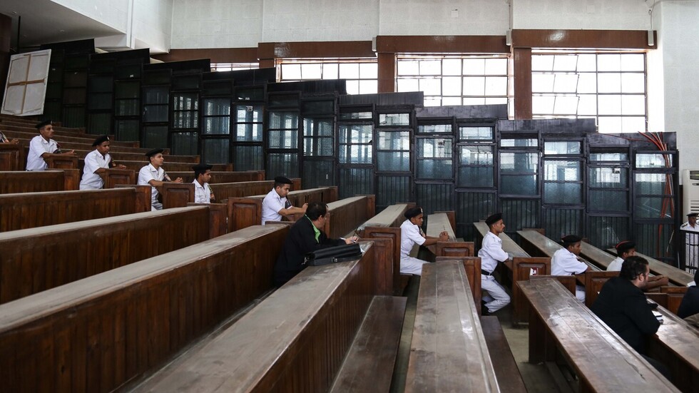 السلطات المصرية تستكمل محاكمة قاتل كاهن الإسكندرية