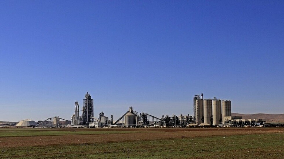 سوريا.. القضاء الفرنسي يؤكد تهمة "التواطؤ في جرائم ضد الإنسانية" الموجهة إلى "لافارج"