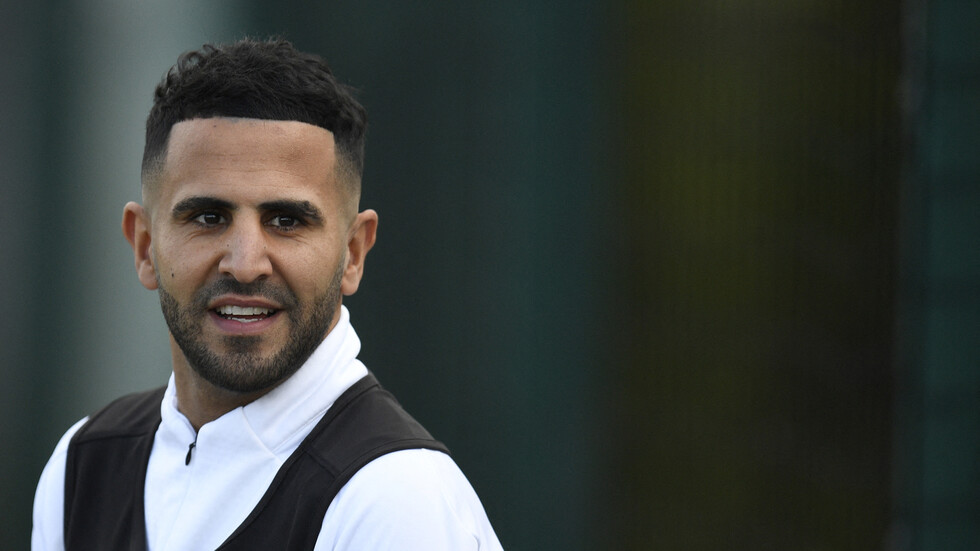 تقديرا للنجم الجزائري.. بلدية سارسيل تدشن استاد 