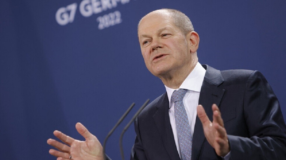 شولتس: ماكرون كان محقا في مسألة توقيت انضمام أوكرانيا إلى الاتحاد الأوروبي