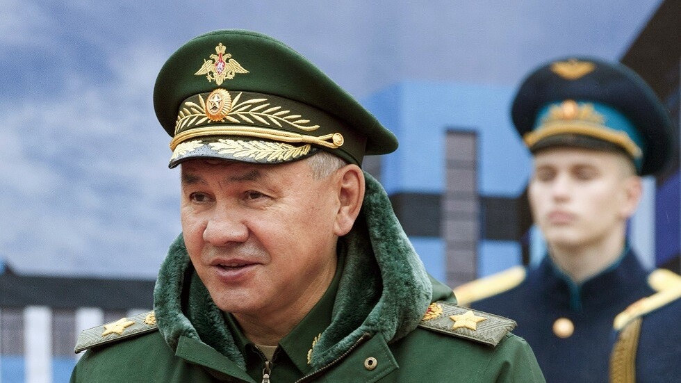 وزير الدفاع الروسي يؤكد استسلام 1908 مسلحين من القوميين في "آزوفستال"