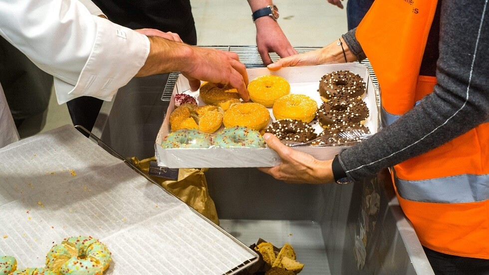 فرنسا.. إصابة أكثر من 360 طفلا و20 بالغا بالتسمم في كافيتريا مدرسة