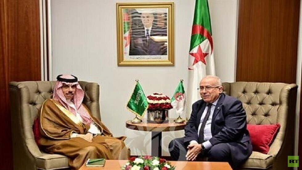 تقرير: السعودية اقترحت خارطة طريق للمصالحة بين الجزائر والمغرب