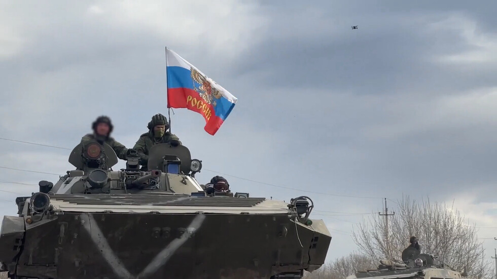 صحفي يكشف: سكان النصف الغربي من الأرض تعرضوا لعملية "غسيل أدمغة" من واشنطن والناتو