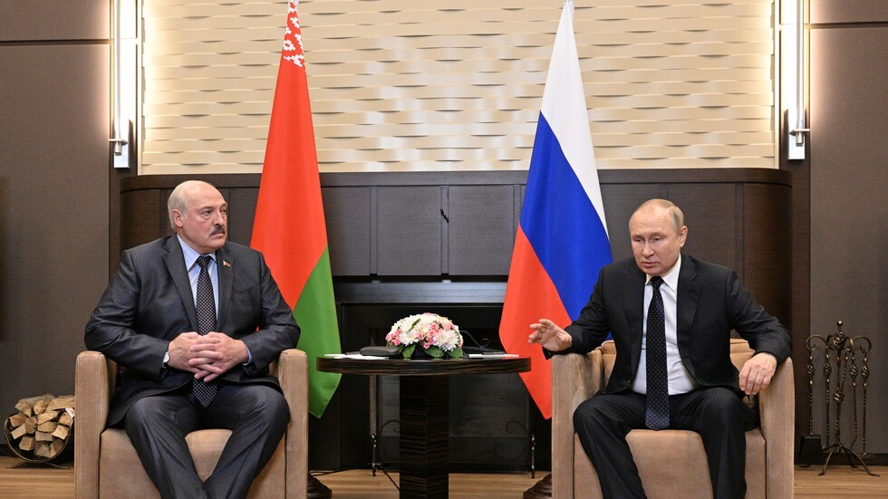 بوتين متهكما على طروحات الغرب: "سأتحدث مع بوتين بجدية"!