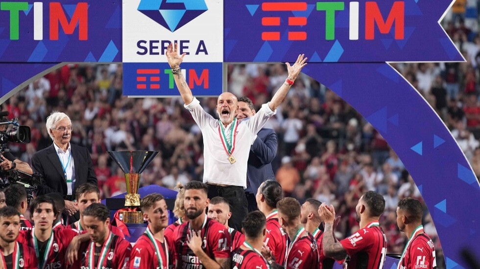 "شكرا بيولي".. سارقو ميدالية مدرب ميلان يشكرونه ويعرضوها للبيع عبر الإنترنت (فيديو)