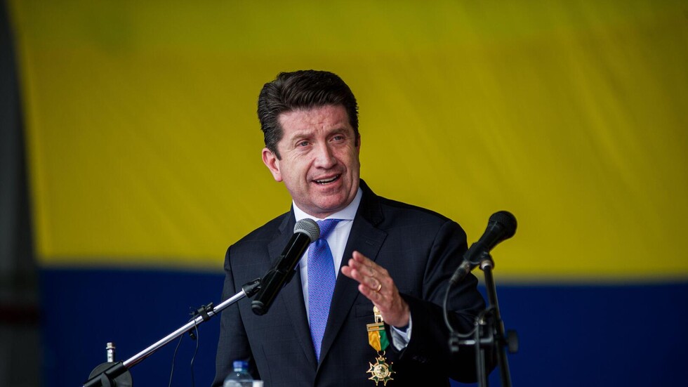 كولومبيا ترسل خبراء عسكريين لتدريب الأوكرانيين على إبطال الألغام