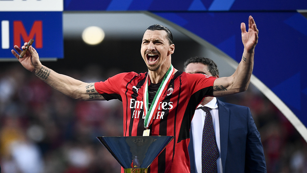 إبراهيموفيتش يلقي خطابا تاريخيا بعد تتويج ميلان بالدوري الإيطالي (فيديو)