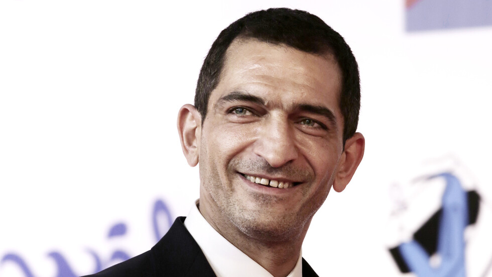 هجوم ناري من الإعلامي عمرو أديب على الفنان عمرو واكد بعد 