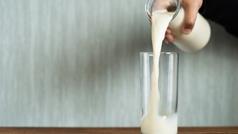 دراسة تكشف أن الحليب والماء أكثر المركبات فعالية لامتصاص فيتامين D